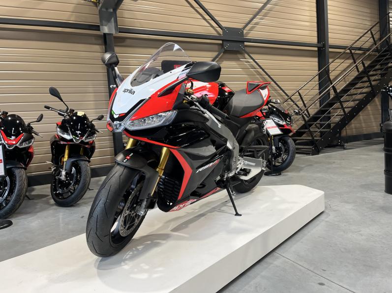 APRILIA RSV4 1100 FACTORY SBK