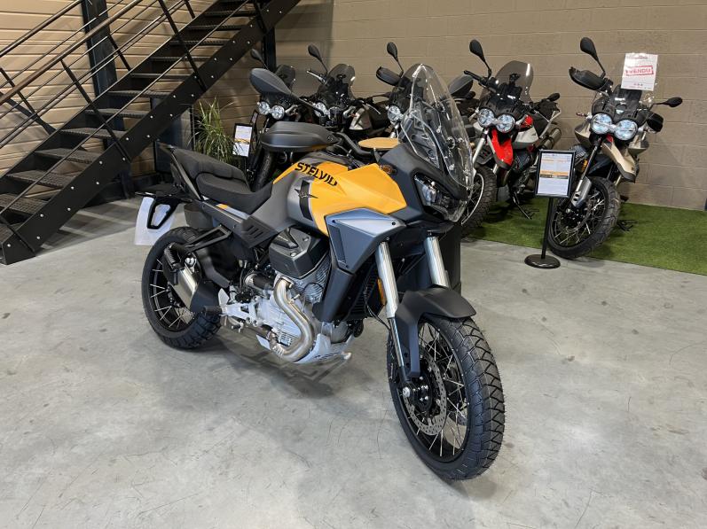 MOTO GUZZI STELVIO