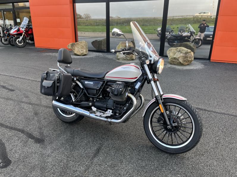 MOTO GUZZI V9 ROAMER