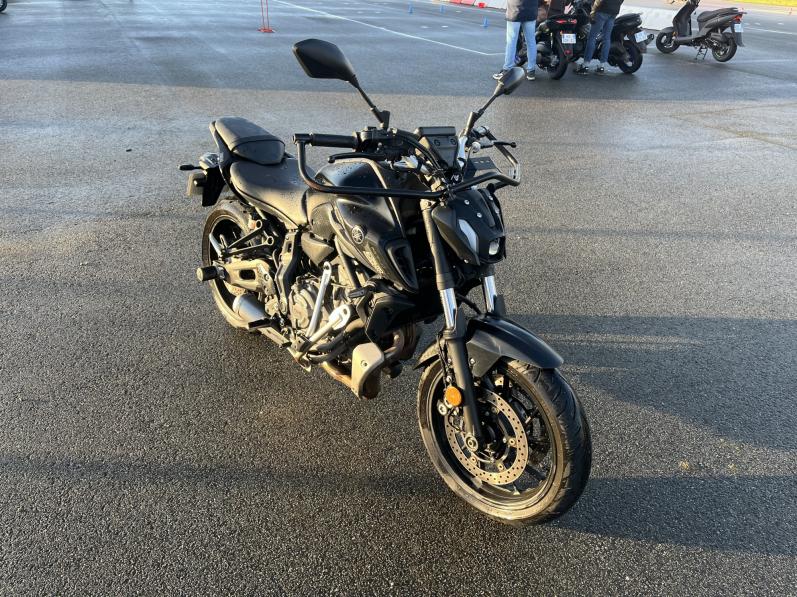 YAMAHA MT-07 (47.5CV)