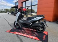 YAMAHA NMAX 125