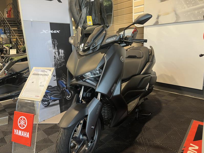 YAMAHA XMAX 300